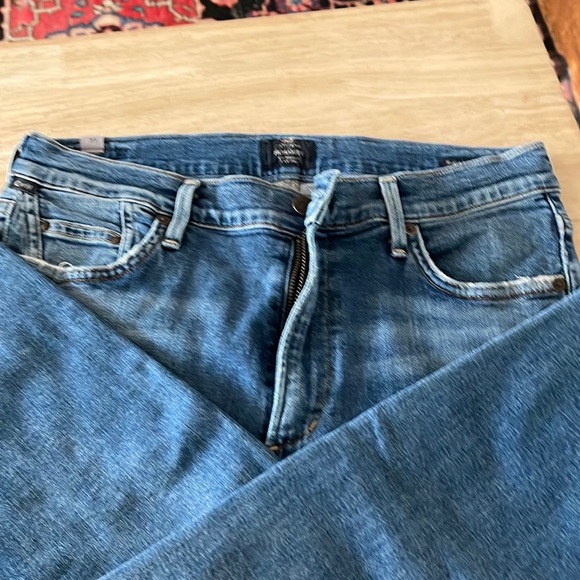 Citizens Of Humanity Denim - Citizens rocket crop distressed!